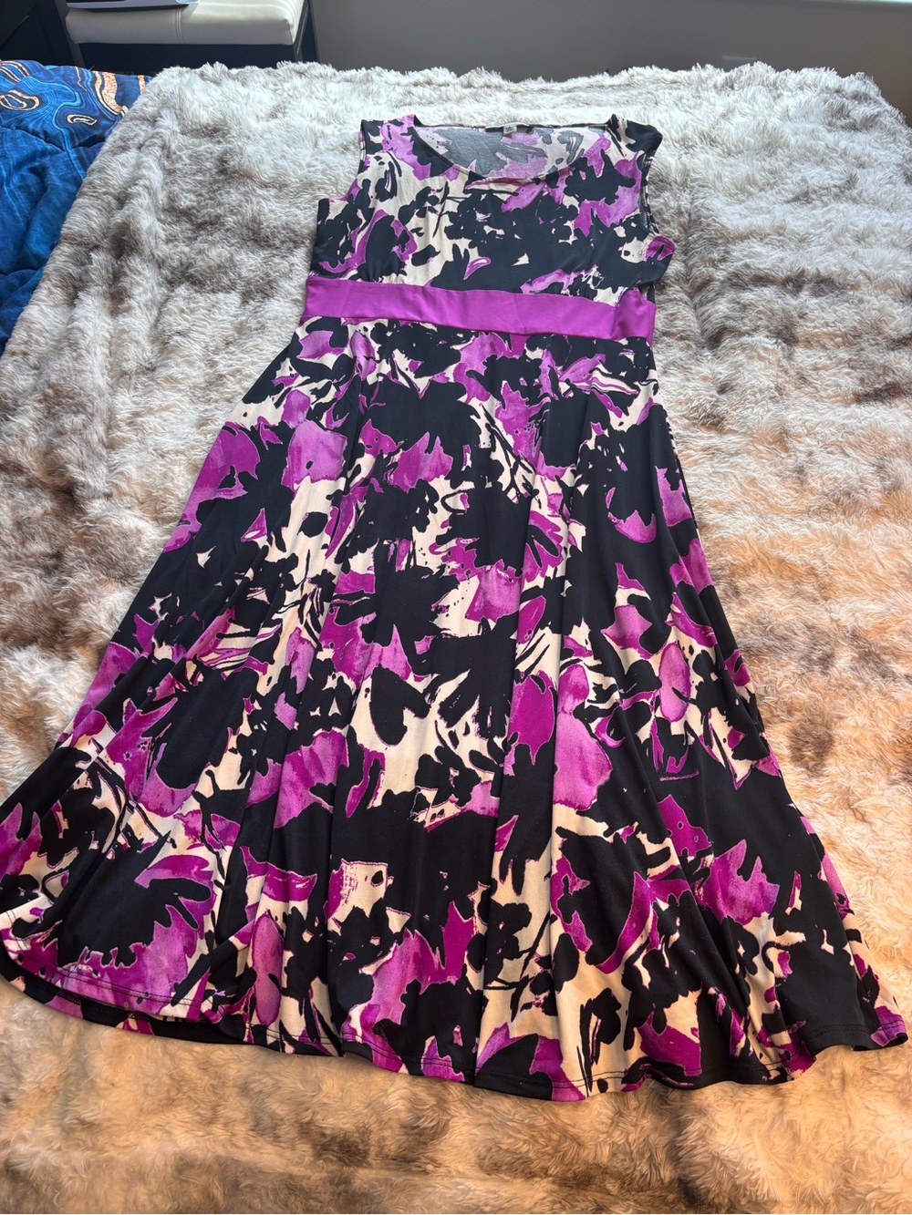 Danny & Nicole Black, Purple & white Floral Midi Dress